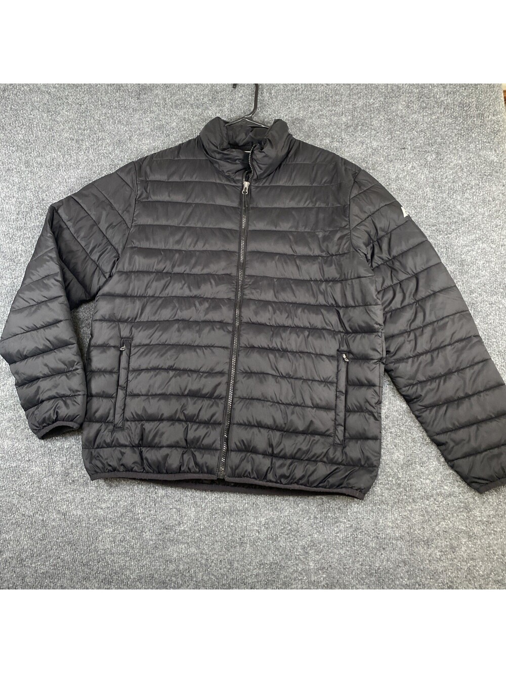 Ozark Trail Men's Zip Front Puffer Jacket Size M Gray  Winter Coat Zip Pockets